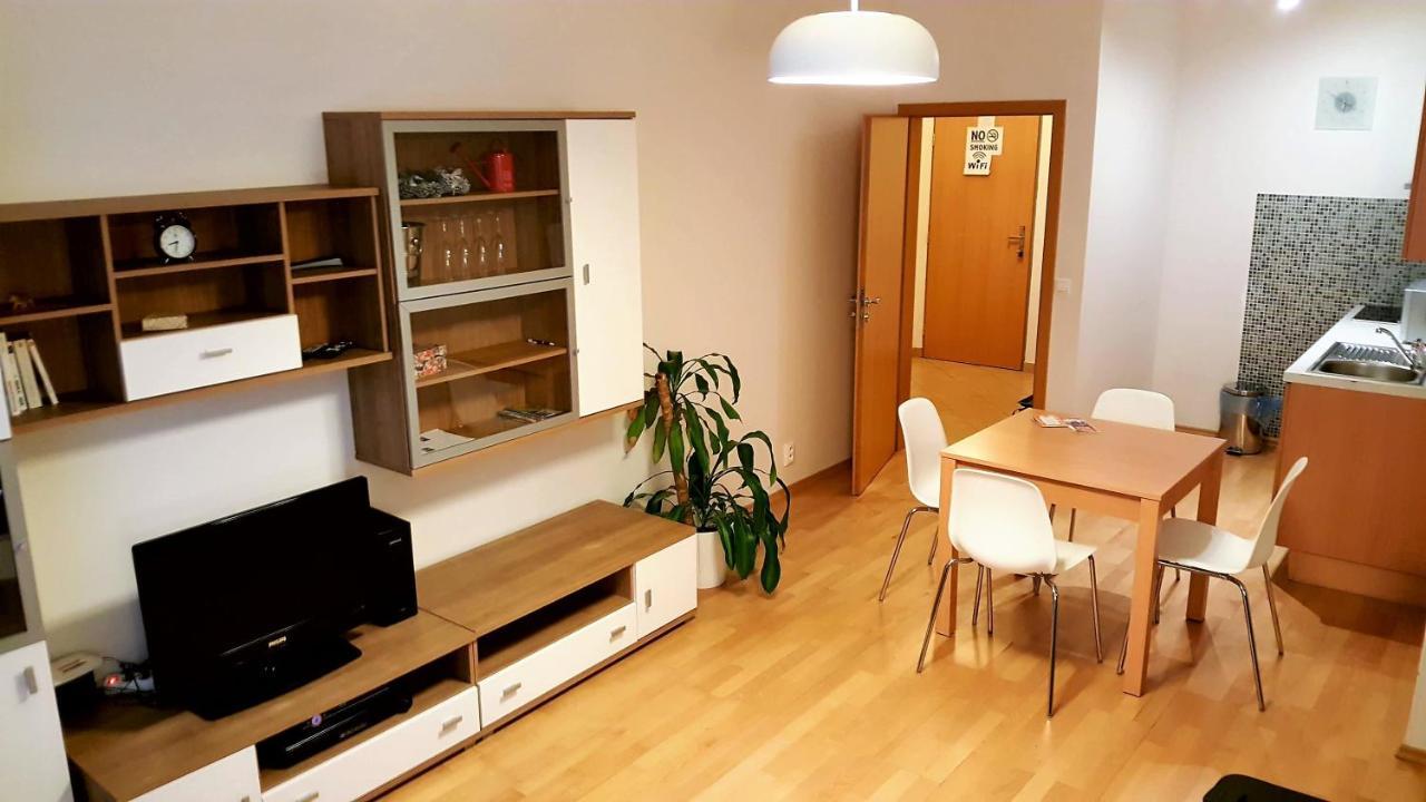 Apartment Smichov Πράγα Εξωτερικό φωτογραφία